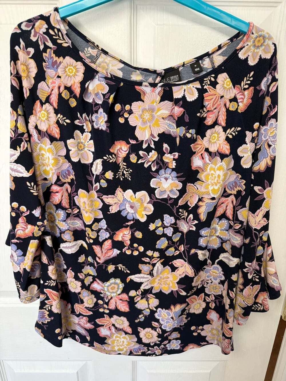 New York & Company 7th Avenue Design Studio Floral Pleated Neck Blouse Size M